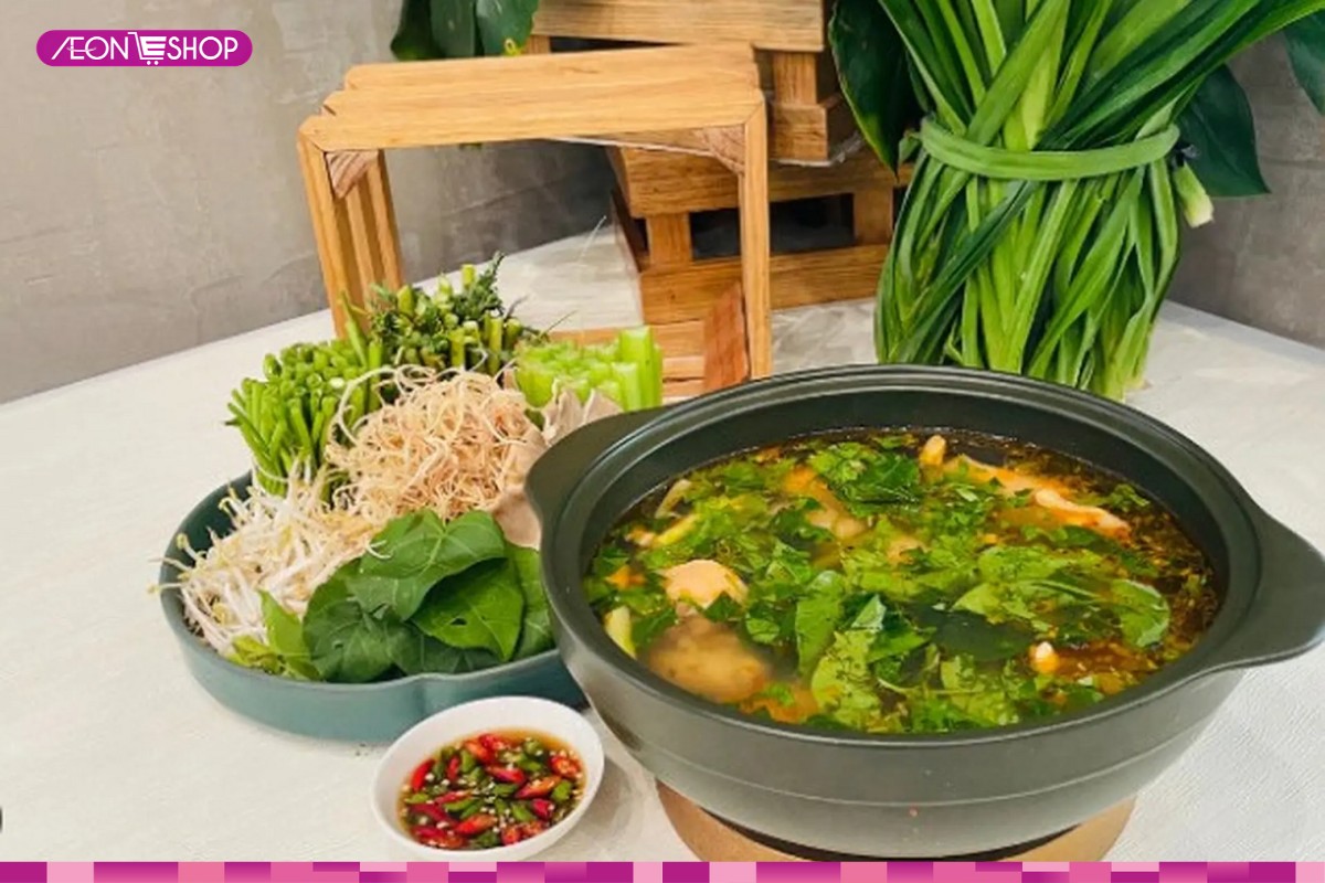 Lẩu gà nòi măng chua